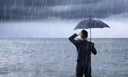 70後的男人，人到中年，很無奈，很尷尬