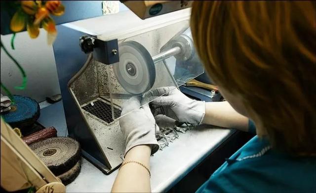 手錶外觀保養值不值？ 看完你就知道了