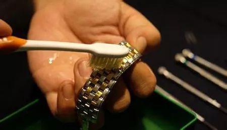 手錶外觀保養值不值？ 看完你就知道了