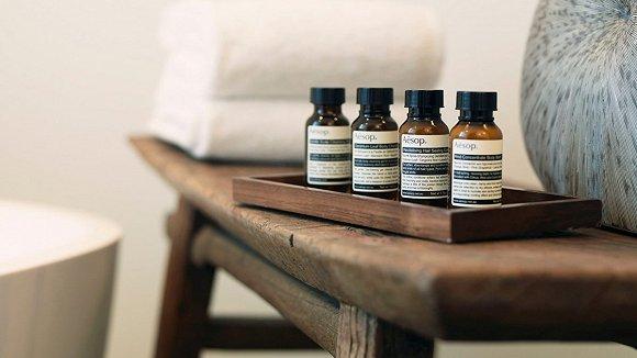 迪拜五星級酒店裡的揚州牙具,和它背後400億的世界