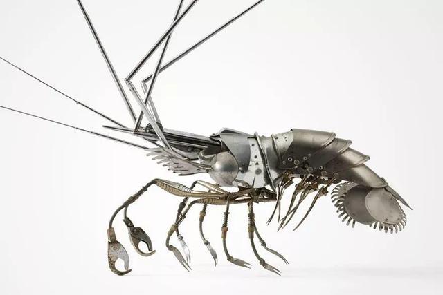 老人花19年，用廢棄金屬創造出一個昆蟲世界，網友直呼：真的太逼真