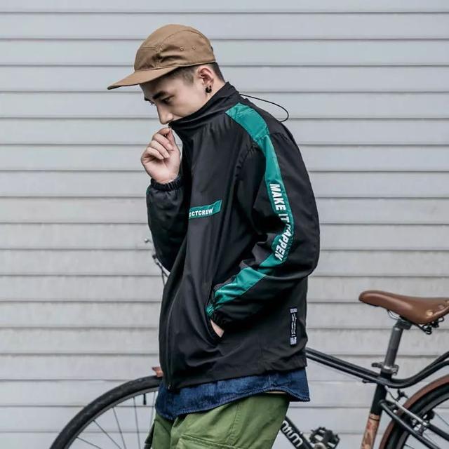 這個顏色,男生穿起來就是帥