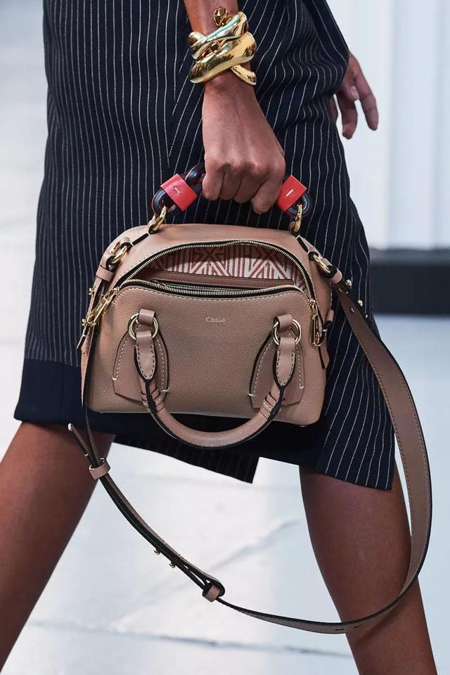 保齡球袋Chloé2020春夏秀中的包袋