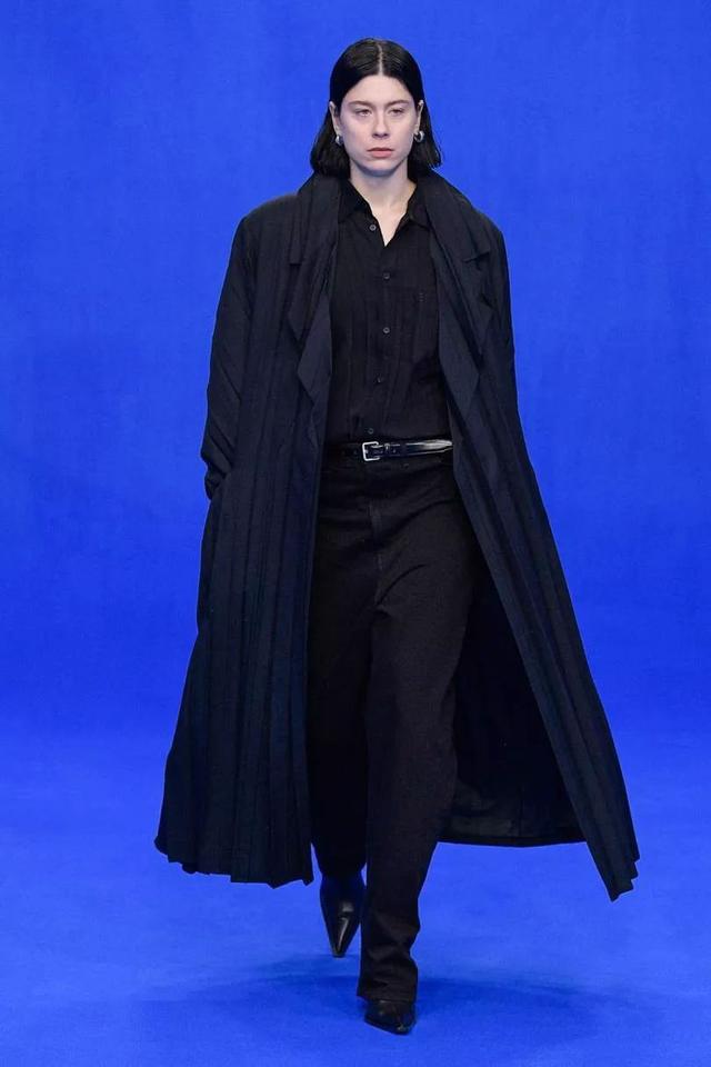 霸氣不可一世巴黎世家Balenciaga2020春夏係時裝秀