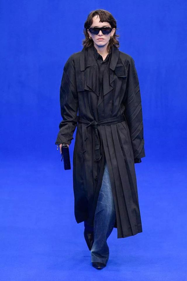 霸氣不可一世巴黎世家Balenciaga2020春夏係時裝秀