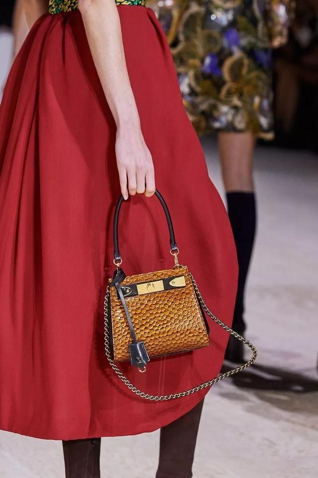 近距離路易威登Louis Vuitton2020大秀上的包袋