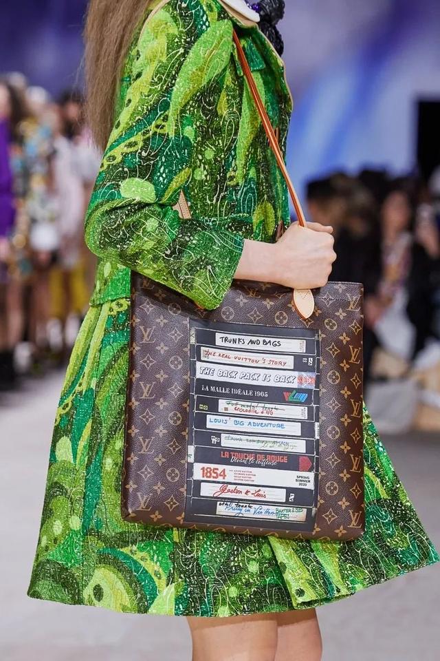 近距離路易威登Louis Vuitton2020大秀上的包袋