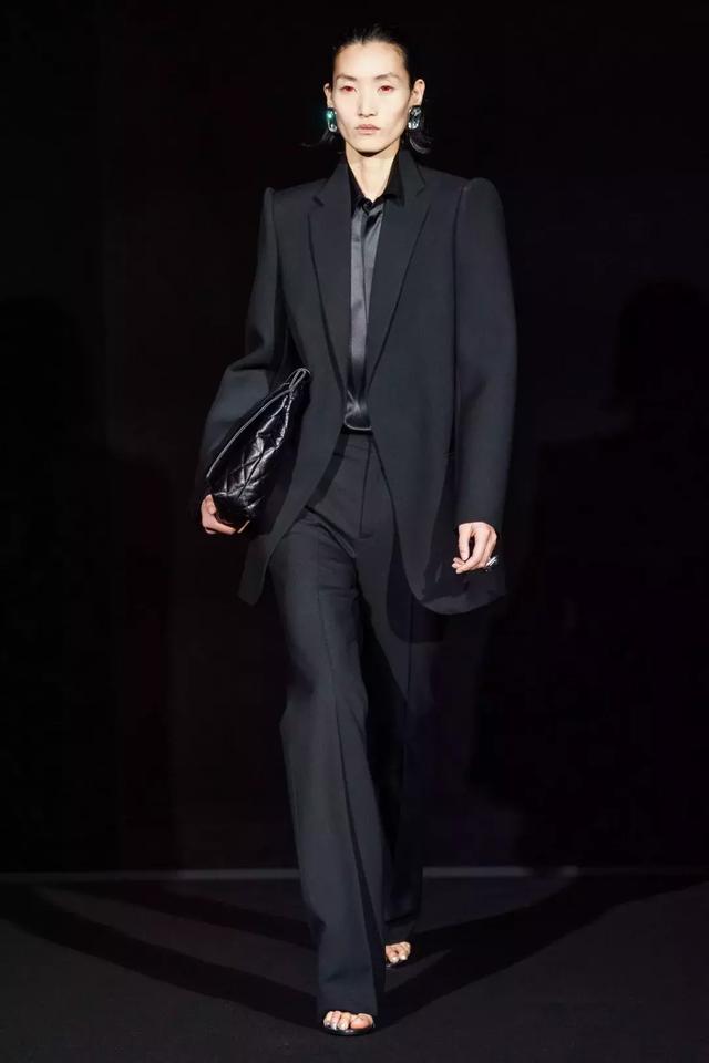 巴黎世家Balenciaga2019秋季女裝秀