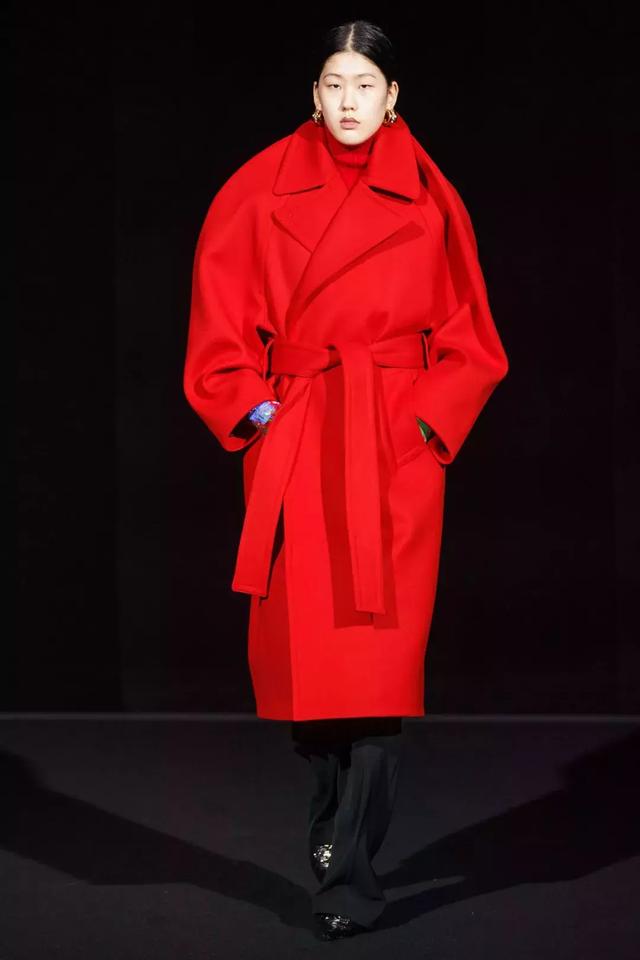 巴黎世家Balenciaga2019秋季女裝秀