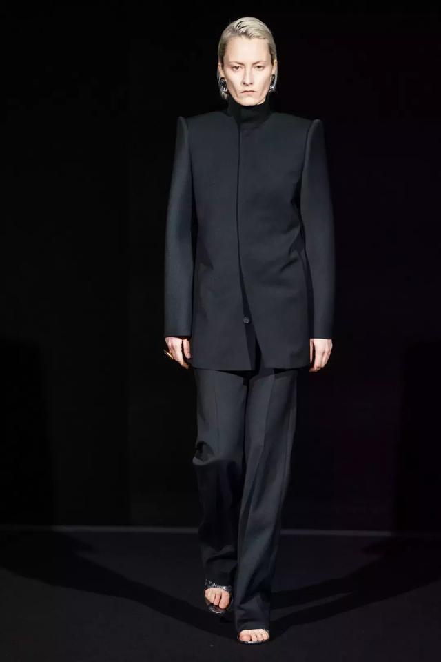 巴黎世家Balenciaga2019秋季女裝秀