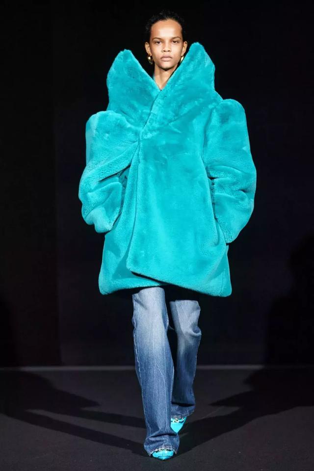 巴黎世家Balenciaga2019秋季女裝秀