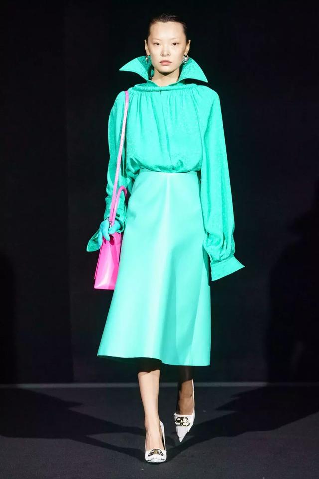 巴黎世家Balenciaga2019秋季女裝秀