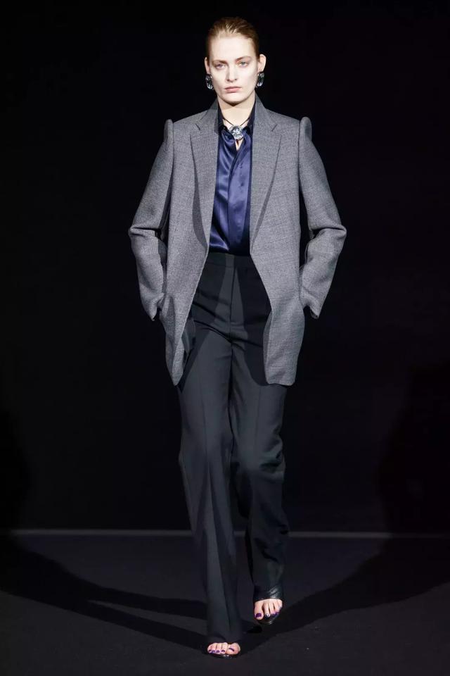 巴黎世家Balenciaga2019秋季女裝秀