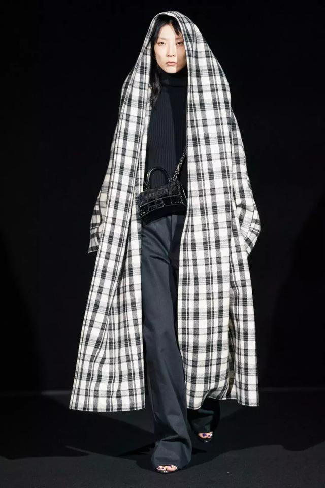 巴黎世家Balenciaga2019秋季女裝秀