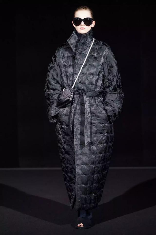 巴黎世家Balenciaga2019秋季女裝秀