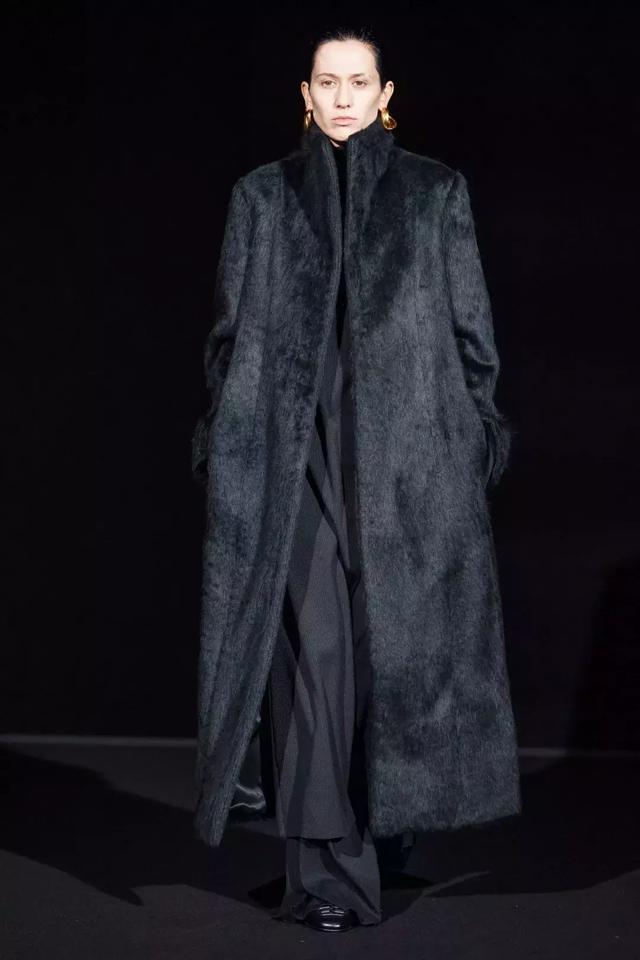 巴黎世家Balenciaga2019秋季女裝秀