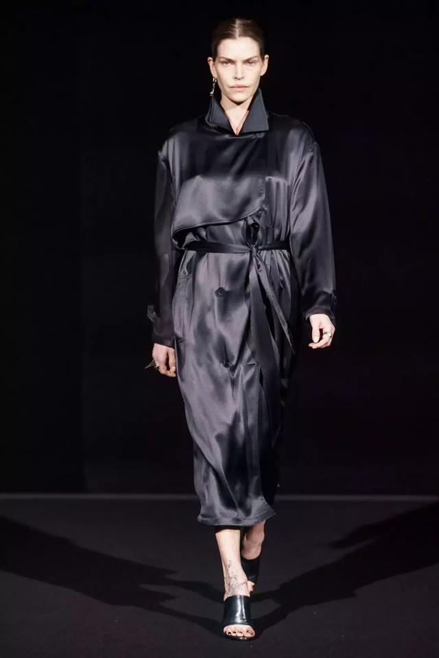 巴黎世家Balenciaga2019秋季女裝秀