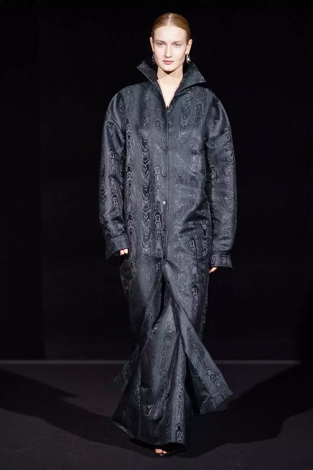 巴黎世家Balenciaga2019秋季女裝秀