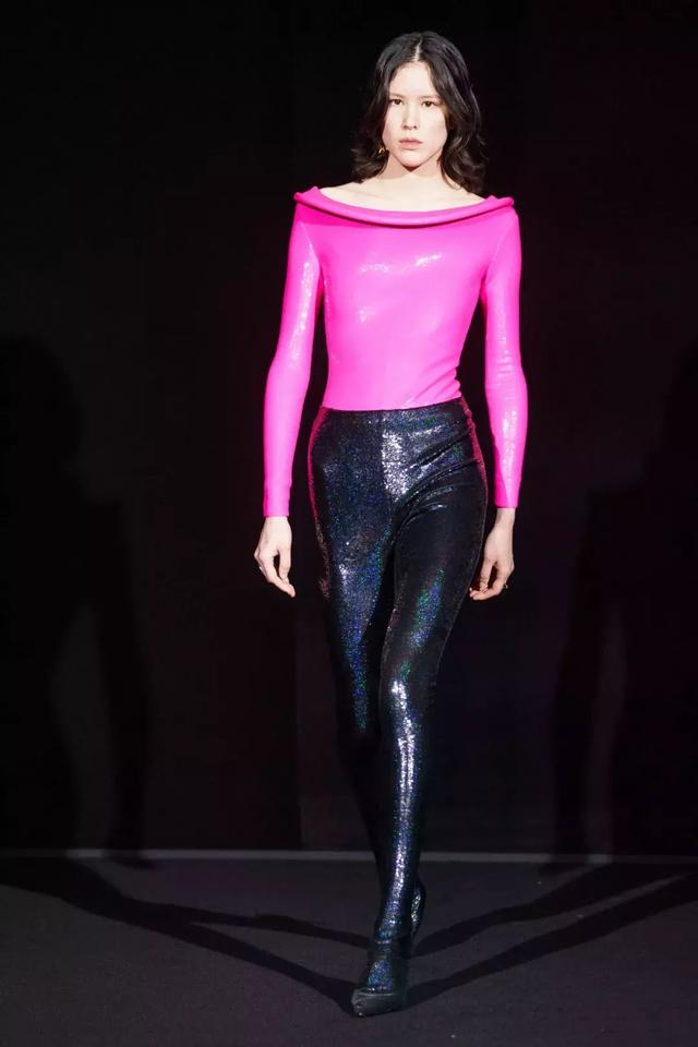 巴黎世家Balenciaga2019秋季女裝秀