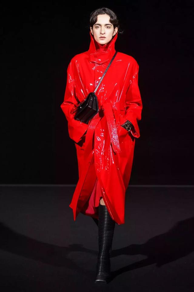 巴黎世家Balenciaga2019秋季女裝秀