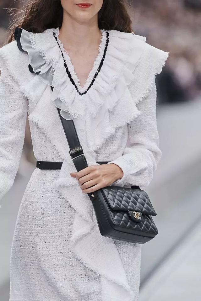 美美的香奈兒Chanel2020春夏秀中的包袋