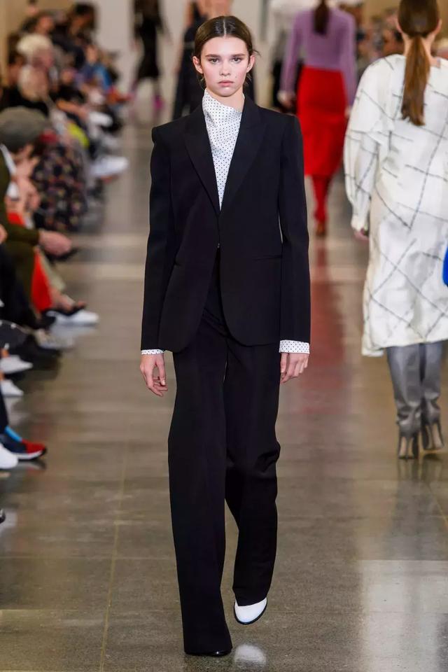 Victoria Beckham2019秋季女裝秀
