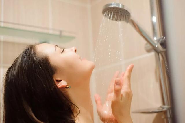 冬天洗澡別犯1個錯，一不小心可能有性命之憂！ 學5招，讓你洗個“安全澡”