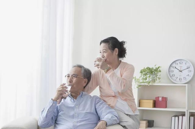 兩個黃金期,一個是睡前,一個飯後半小時,做好這件事,多活十年