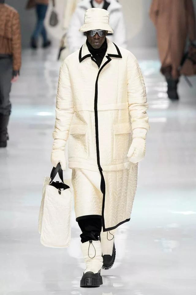 芬迪Fendi 2020秋冬男裝秀