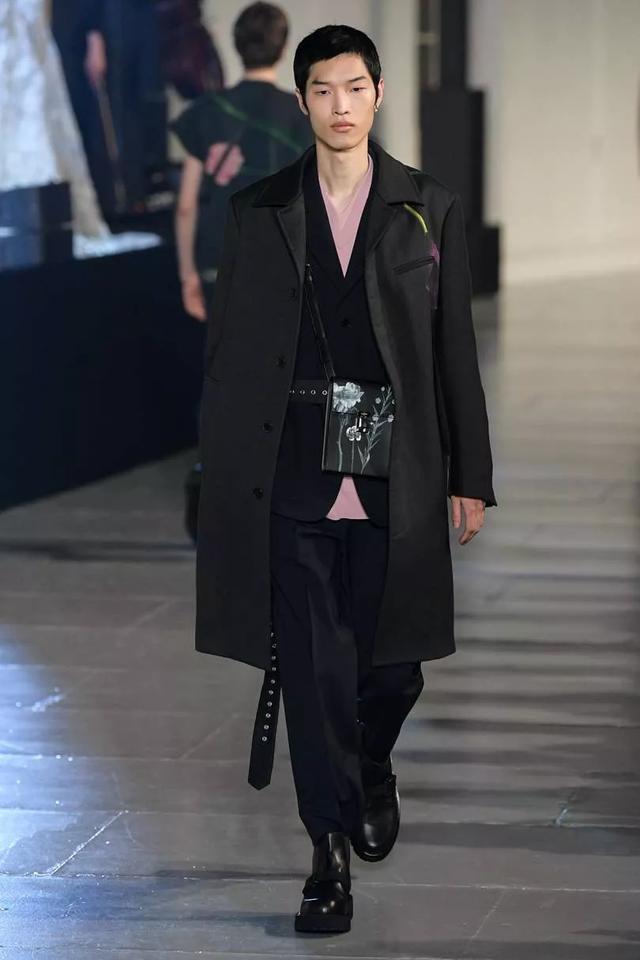 Valentino2020秋冬男裝秀