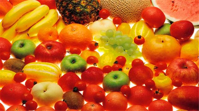 4種經常被人削皮的水果，竟然皮比果肉營養還高，削掉太浪費了