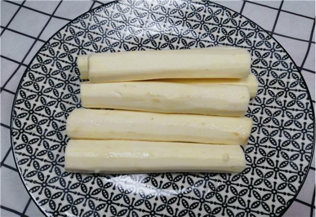 原來山藥去皮這麼簡單,一根筷子就搞定! 可惜很多人不懂,都學學