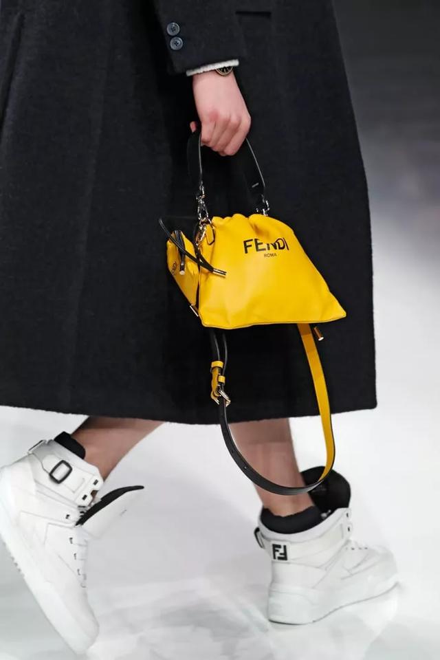 芬迪Fendi2020秋冬男裝秀包袋一覽