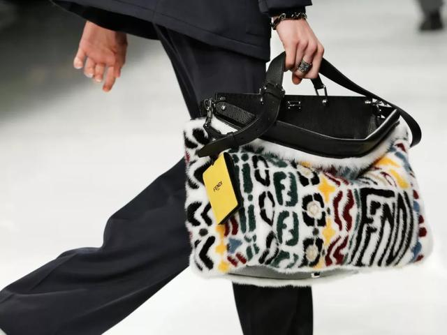 芬迪Fendi2020秋冬男裝秀包袋一覽