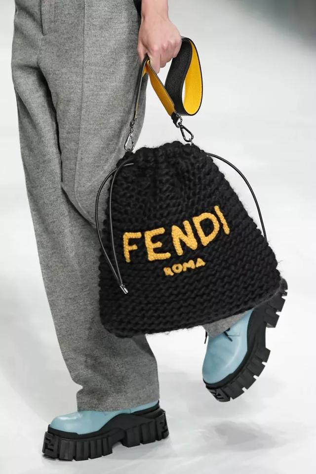 芬迪Fendi2020秋冬男裝秀包袋一覽