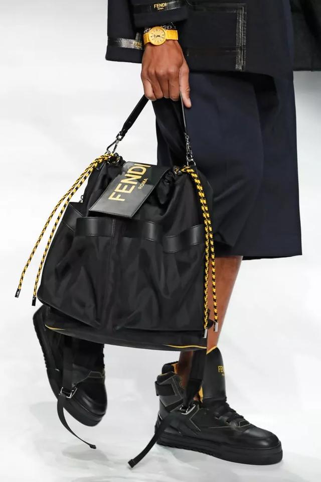 芬迪Fendi2020秋冬男裝秀包袋一覽