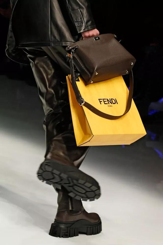 芬迪Fendi2020秋冬男裝秀包袋一覽