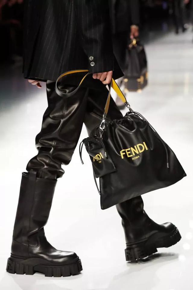 芬迪Fendi2020秋冬男裝秀包袋一覽