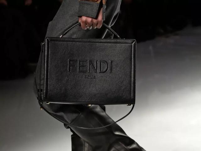 芬迪Fendi2020秋冬男裝秀包袋一覽