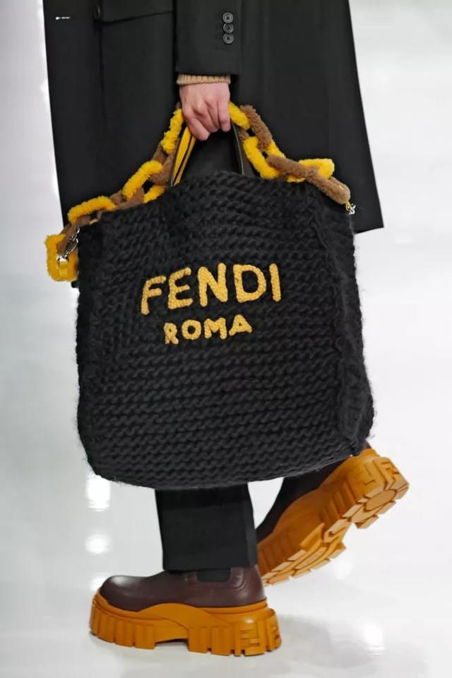 芬迪Fendi2020秋冬男裝秀包袋一覽