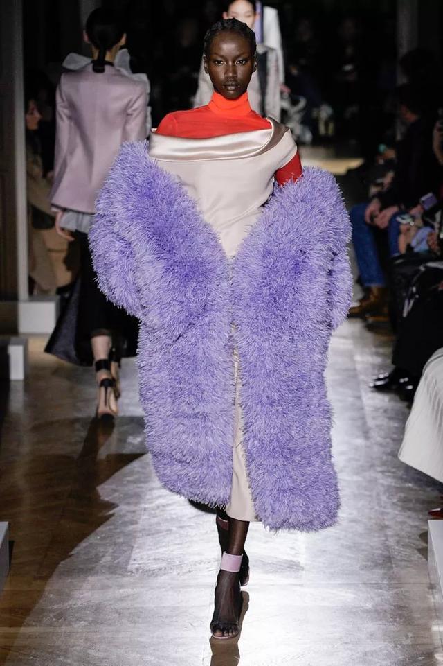 華倫天奴Valentino 2020春夏高定女裝秀
