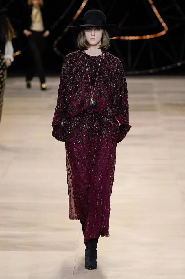 賽琳Celine2020秋冬時裝秀浪漫的摩登風