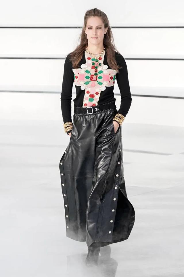 香奈兒Chanel 2020秋冬女裝秀美的要昏過去