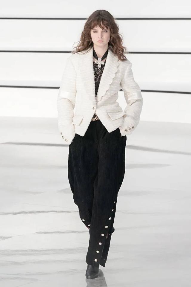 香奈兒Chanel 2020秋冬女裝秀美的要昏過去