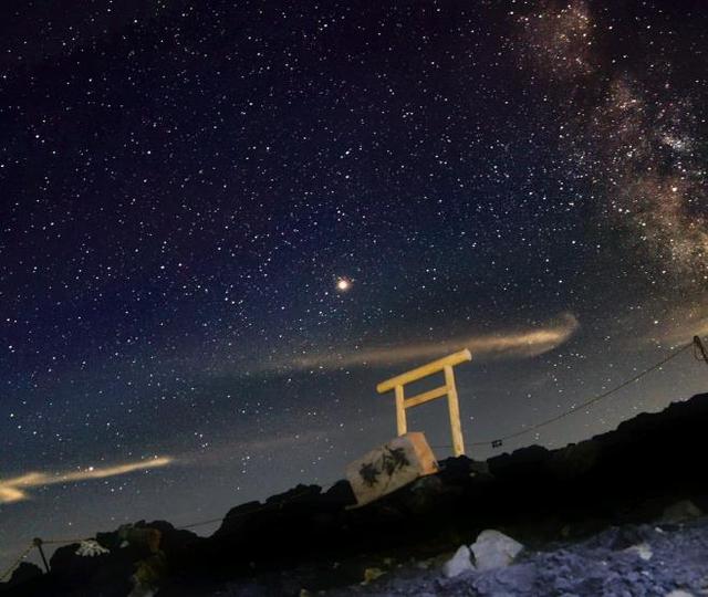 富士山是日本的象徵，卻是日本租來的，每年需要交天價租金