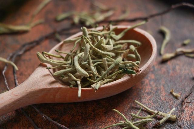 要想皮膚好，排毒很重要！ 常用這3種東西泡水喝，既養顏又排毒