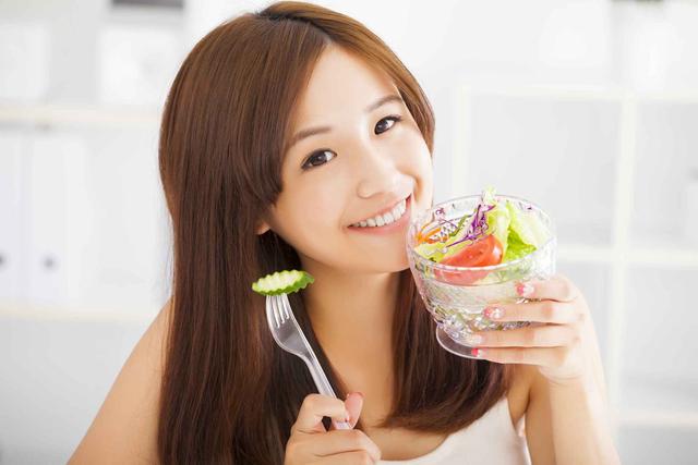 別總是抱怨減肥難,醫生忠告:飯後一件事,甩掉贅肉並不難