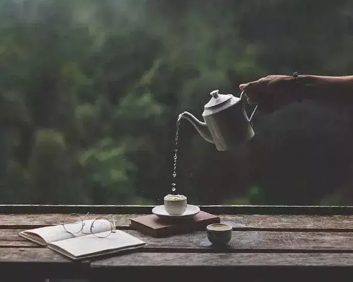 涼水澆頭才知冷，患難時分才知情