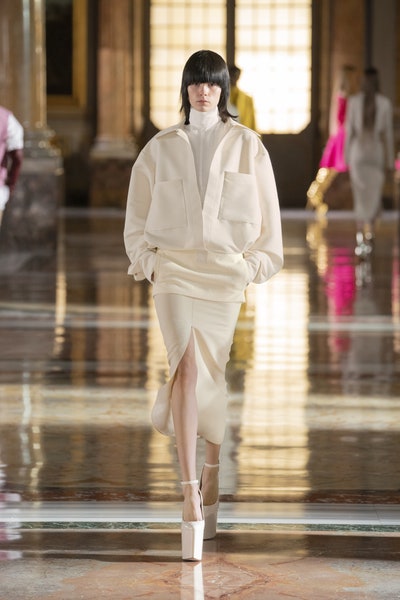 華倫天奴Valentino2021春夏系高定時裝