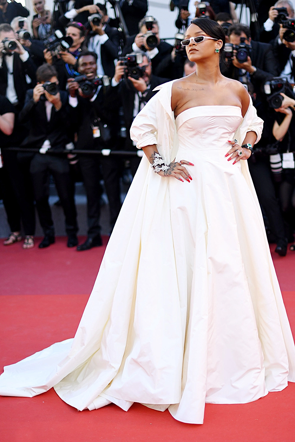 女星戛納紅毯上的最時尚迷人的禮服